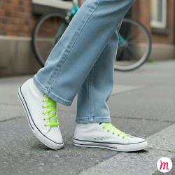 Lacets pour baskets et sneakers plats et larges longueur 110 cm largeur 7 mm couleur jaune fluo
