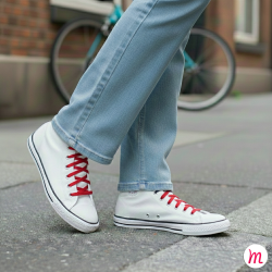 Lacets pour baskets et sneakers plats et larges longueur 150 cm largeur 7 mm couleur rouge passion