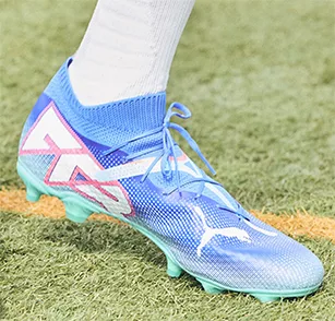Nike Mercurial, Adidas F50, Puma Future : les chaussures de football de la Coupe du Monde 2026 et comment leur donner un style unique avec des lacets colorés