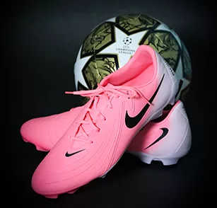 Nike Mercurial, Adidas F50, Puma Future : les chaussures de football de la Coupe du Monde 2026 et comment leur donner un style unique avec des lacets colorés